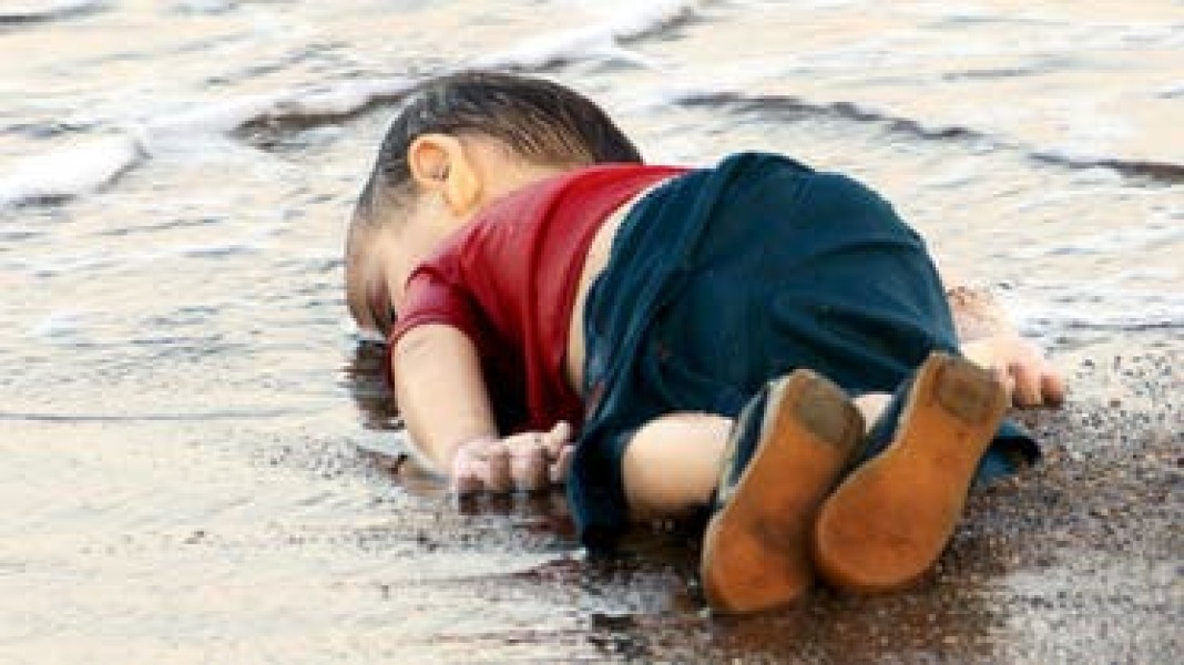 Most powerful images in history [content warning: distressing images]