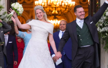 Royal Style: monkey nuts or emeralds? The discussion continues...