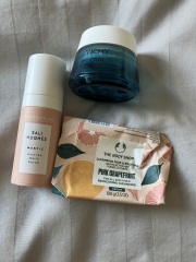 Feel the temptation to indulge in beauty treats? Is your collection overflowing with treasures? Come unite with fellow beauty enthusiasts in this lovely group!