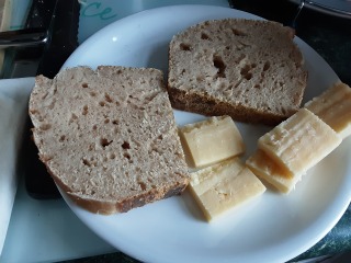 Does anyone seriously enjoy sourdough?