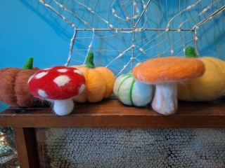 What date do you decorate for autumn?