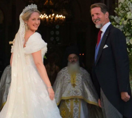 Royal Style: monkey nuts or emeralds? The discussion continues...