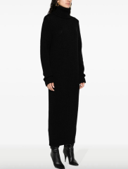 The annual hunt for a dress like this that doesn’t exist