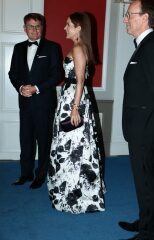 Royal Style: monkey nuts or emeralds? The discussion continues...