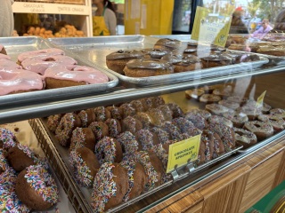 Come and tell me your dull and unexciting news 31: Calmly through the day