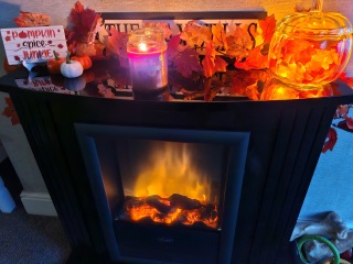 What date do you decorate for autumn?