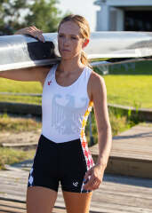 Is this really why women wear those sport's leggings?