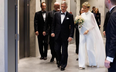 Royal Style: monkey nuts or emeralds? The discussion continues...