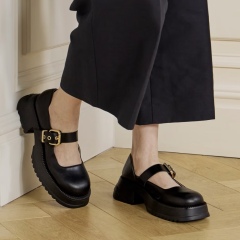 How do you make mary-jane shoes work?
