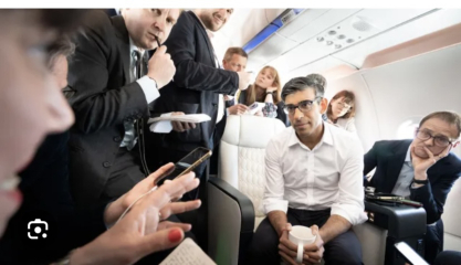 Wtf with this weird Keir Starmer pic on BBC news