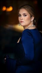 Royal Style: monkey nuts or emeralds? The discussion continues...