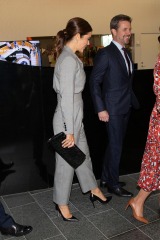 Royal Style: monkey nuts or emeralds? The discussion continues...