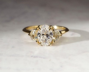 I don't like my engagement ring 😞 (pic)