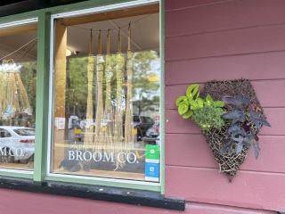 Come and tell me your dull and unexciting news 31: Calmly through the day