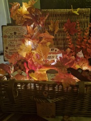 What date do you decorate for autumn?