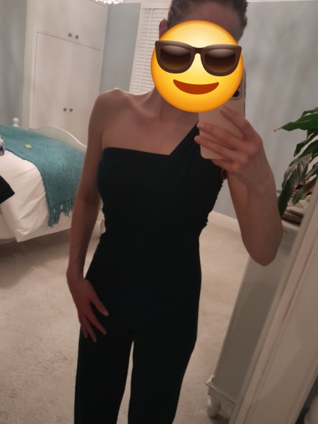 Gold or silver jewellery for green outfit?