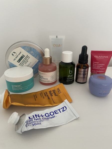 Tempted by beauty treats? Addicted to buying beauty products? Is your collection bursting with favourites? Join fellow beauty lovers in this supportive group!