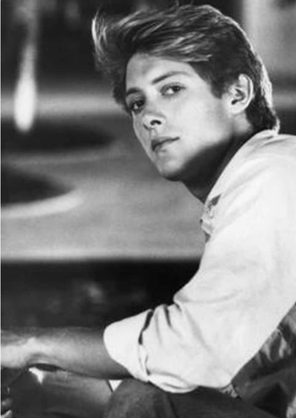 Is this the most stunning man who ever lived?