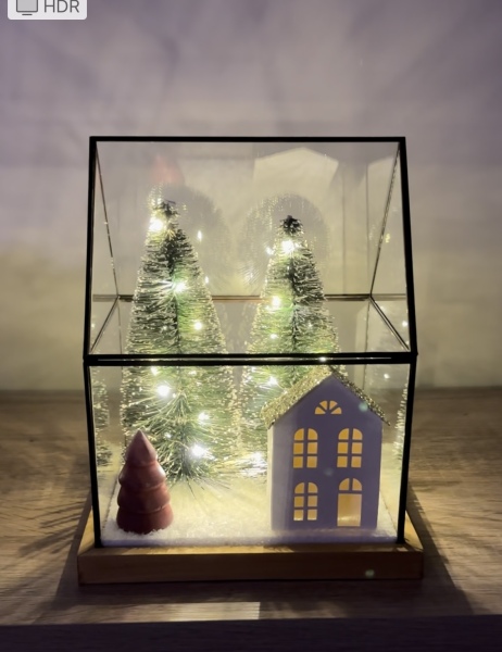 How to make lounge ultra-Christmassy