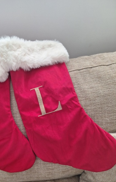 still after that dreaded b&M initial red and white stocking...I need an O please!