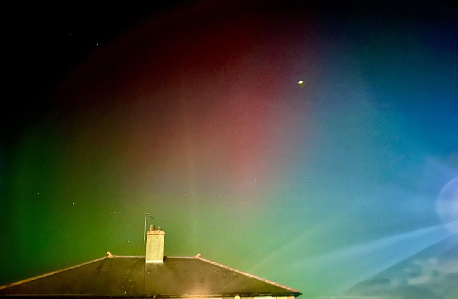 Northern lights currently visible!