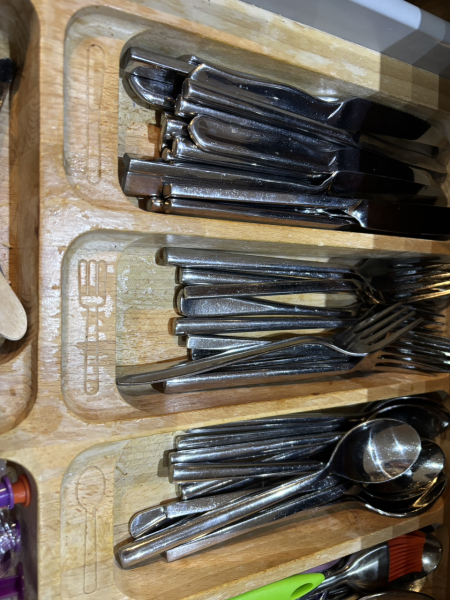 Cutlery drawer order