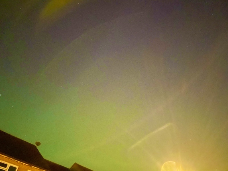 Northern lights currently visible!
