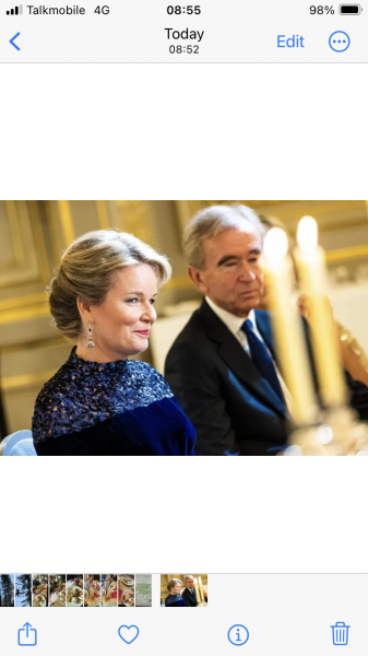 Royal Style: monkey nuts or emeralds? The discussion continues...