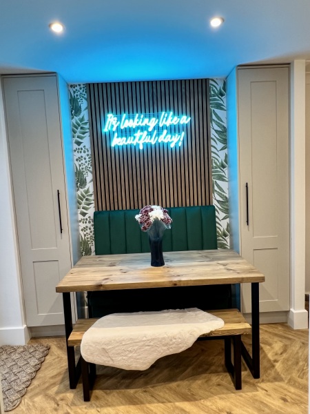 Dining table, help me choose please!