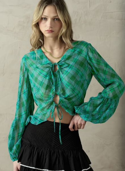 Blouses that are a bit special/vintage/classic in fabric and style