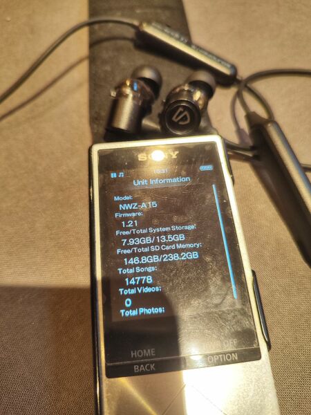 Do they still make mp3 players?
