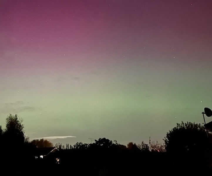 Northern lights currently visible!