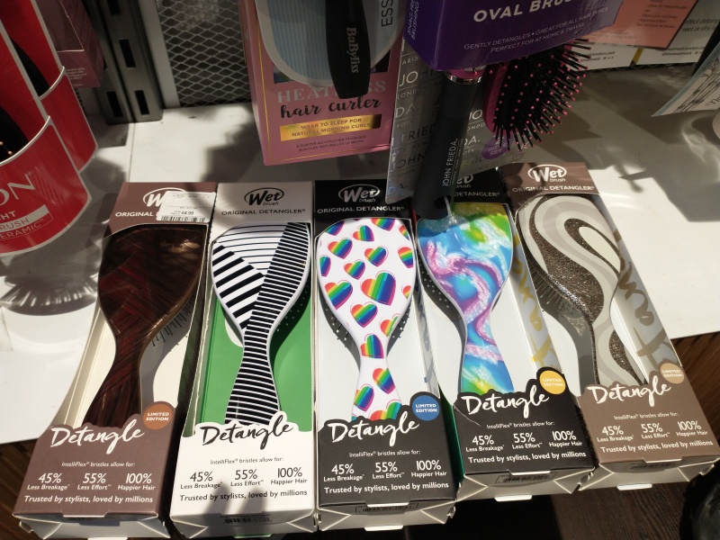 Thread 3 - The one with the Grim Giftsets