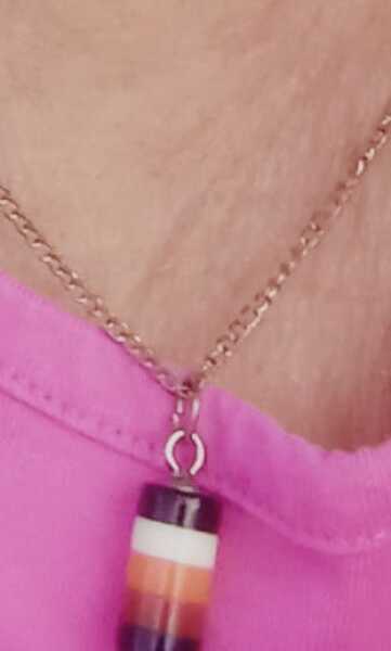 To ask for your help finding a necklace?