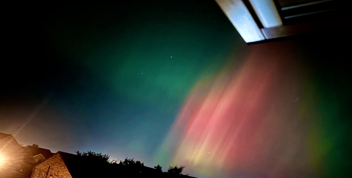 Northern lights currently visible!