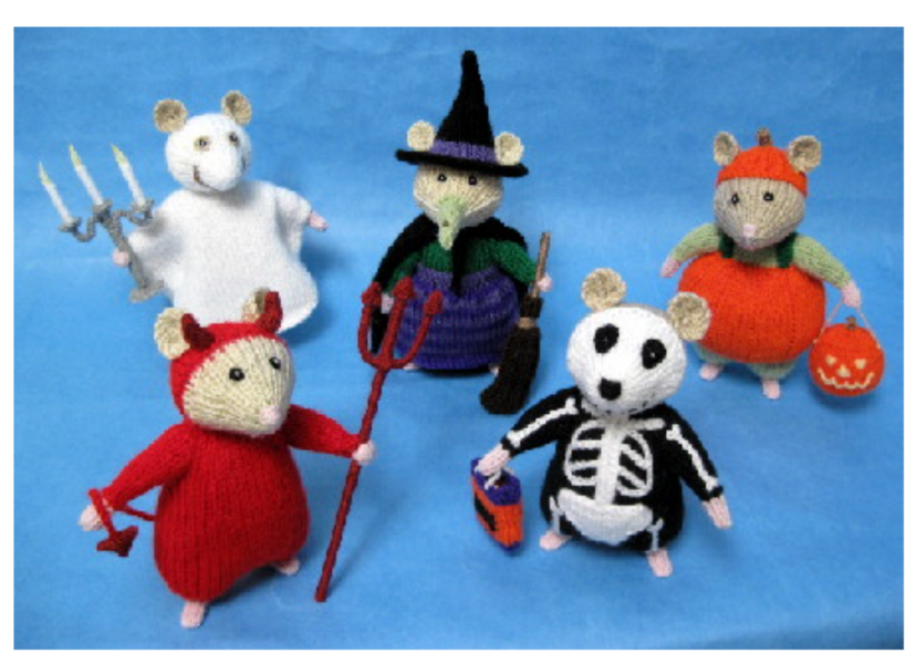 Bluestockings & Orange Wellies: Welcome to the Degu Station!