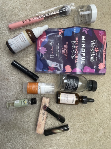 Tempted by beauty treats? Addicted to buying beauty products? Is your collection bursting with favourites? Join fellow beauty lovers in this supportive group!