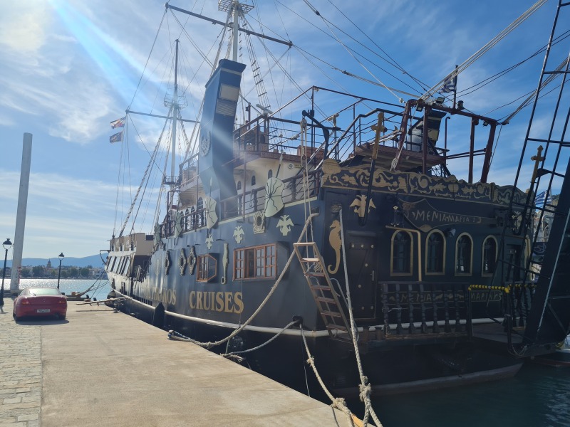 Our Flag Means Death - Thread 4: Roll up, roll up! Come join us for more pirate obsession!