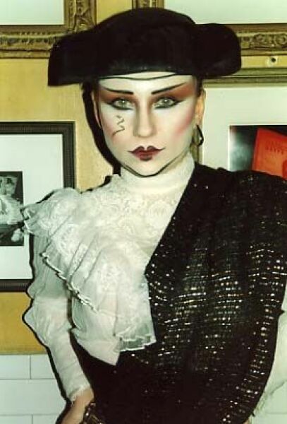 New Romantic blouse from the 1980s, how