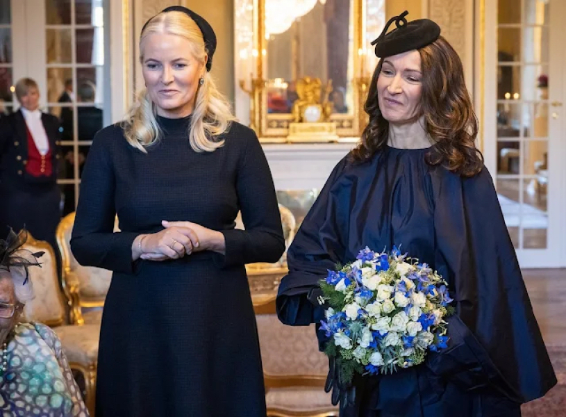 Royal Style: monkey nuts or emeralds? The discussion continues...