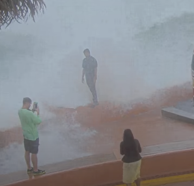 TRIGGER WARNING I can’t believe some people aren’t evacuating in Florida