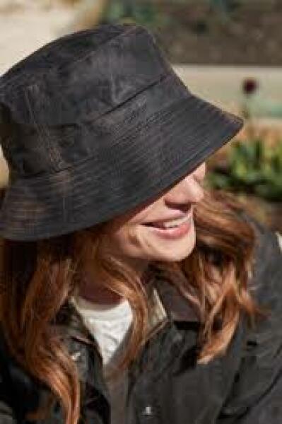 Hats like this - ok or hideously frumpy?