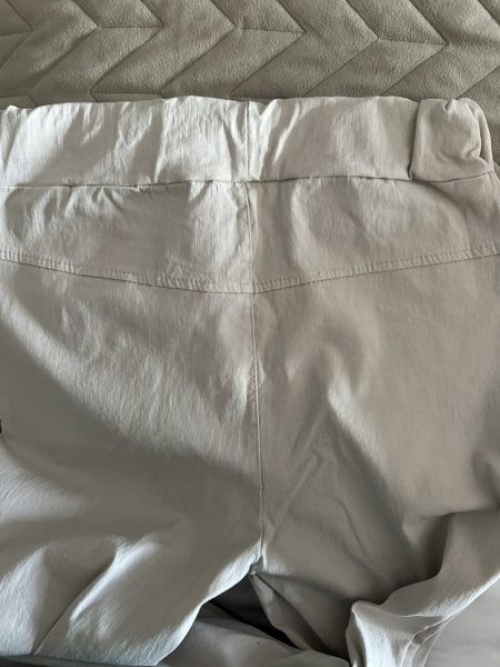 Jeans alternative? Something that doesn't press on tummy?