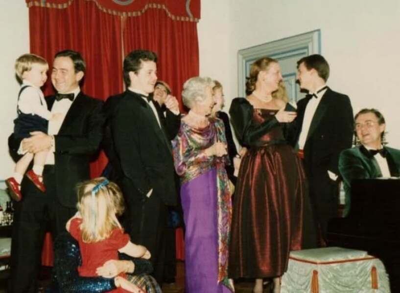 Royal Style: monkey nuts or emeralds? The discussion continues...