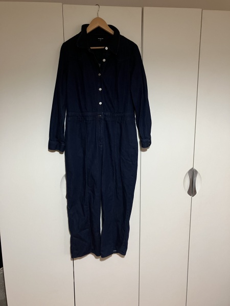 How would you style a demin jumpsuit?