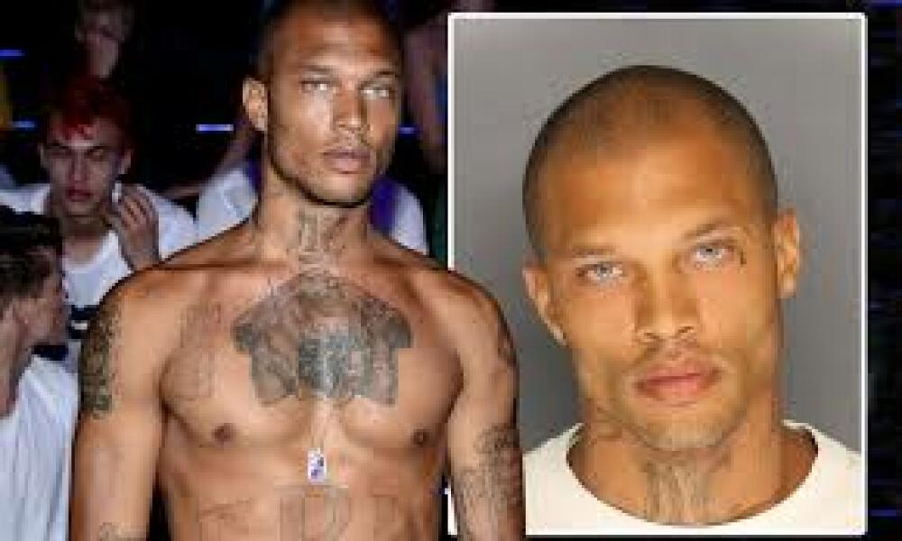 Is this the most stunning man who ever lived?