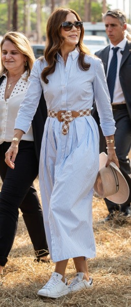 Royal Style: monkey nuts or emeralds? The discussion continues...