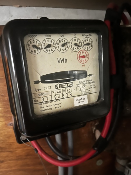 Can someone help me read this meter?!
