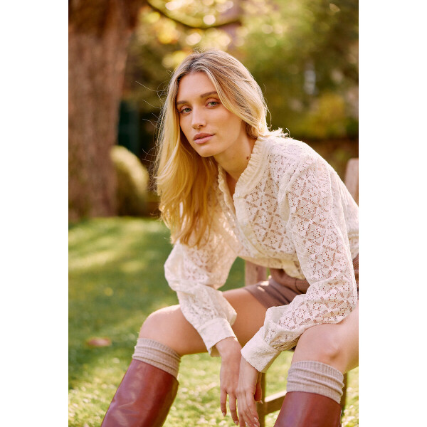 Blouses that are a bit special/vintage/classic in fabric and style