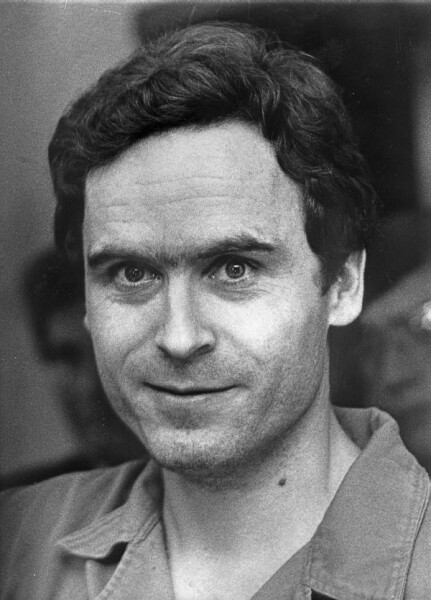 Is this the most stunning man who ever lived?